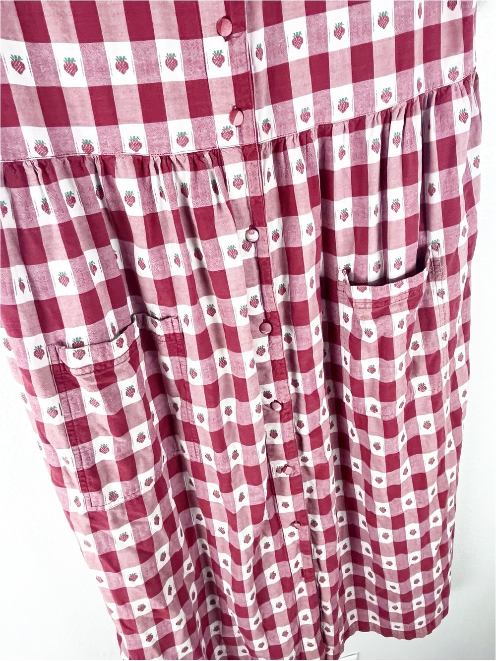 VINTAGE 100% Cotton Red Checkered Strawberries Short Sleeves Button Dress Large - Picture 9 of 9
